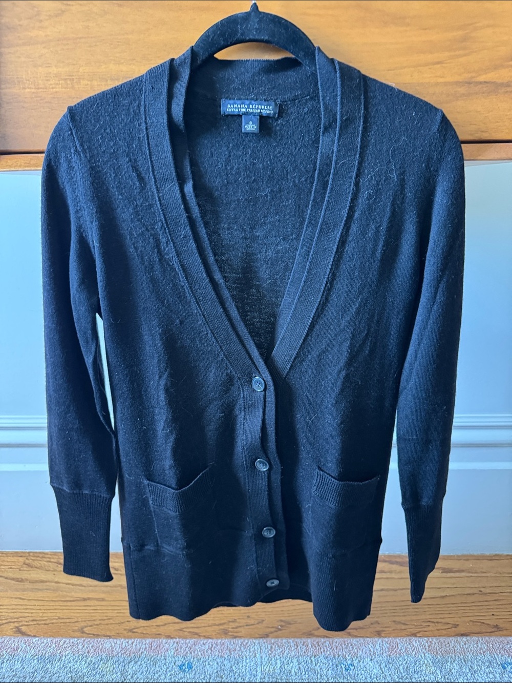 Banana Republic Black V-Neck Button-Front Cardigan